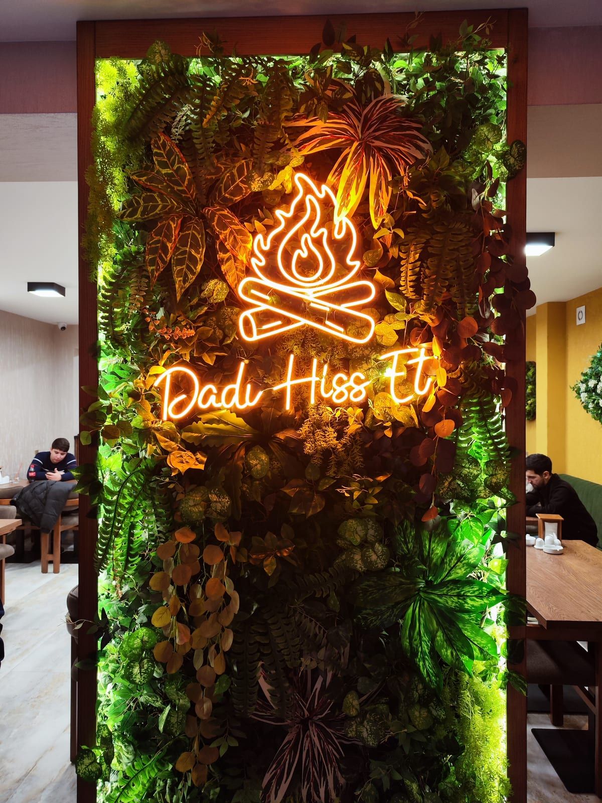 Restoran üçün neon nümunəsi N-004