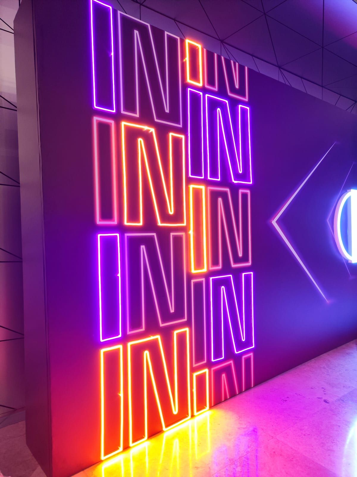 Ofis üçün neon nümunəsi N-054