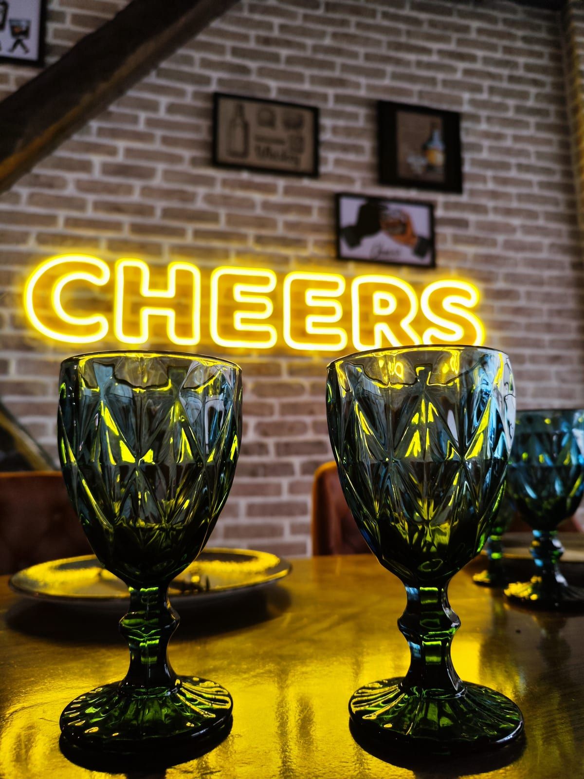 Kafe və pub üçün neon nümunəsi N-016