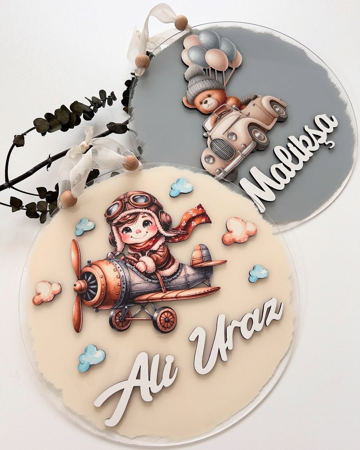 Uşaq üçün adlı lövhə