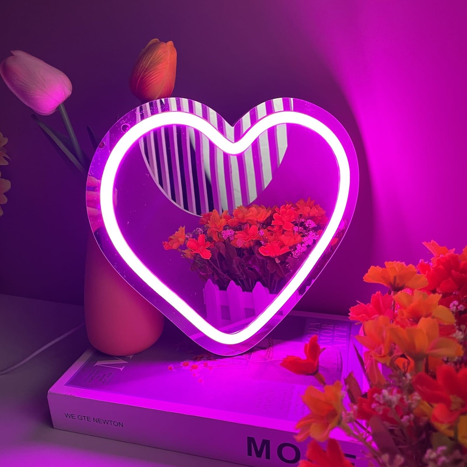 Ürək formalı neon güzgü
