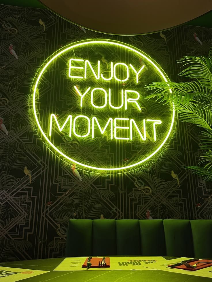 Neon yazı — 8