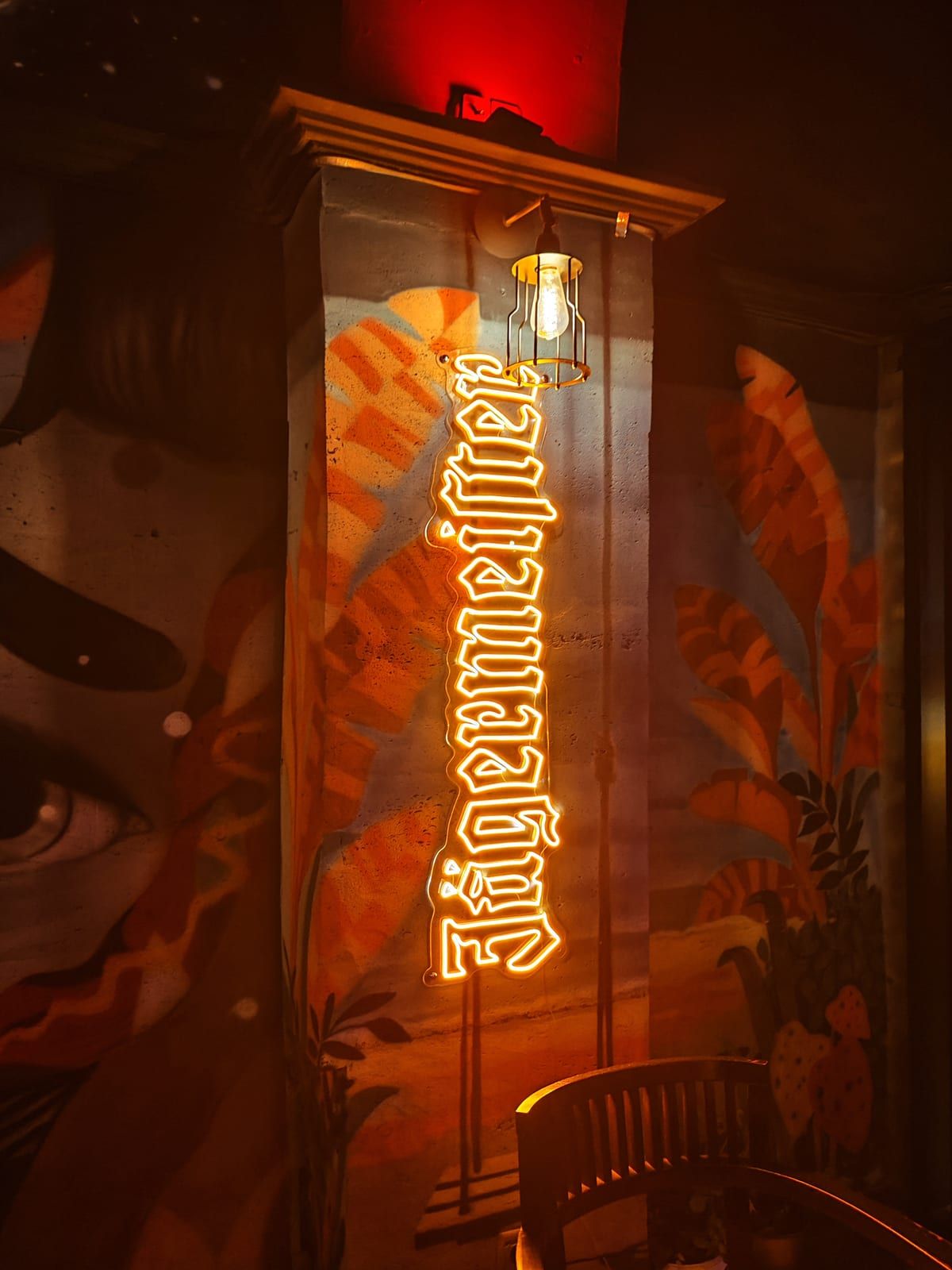 Kafe və pub üçün neon nümunəsi N-030